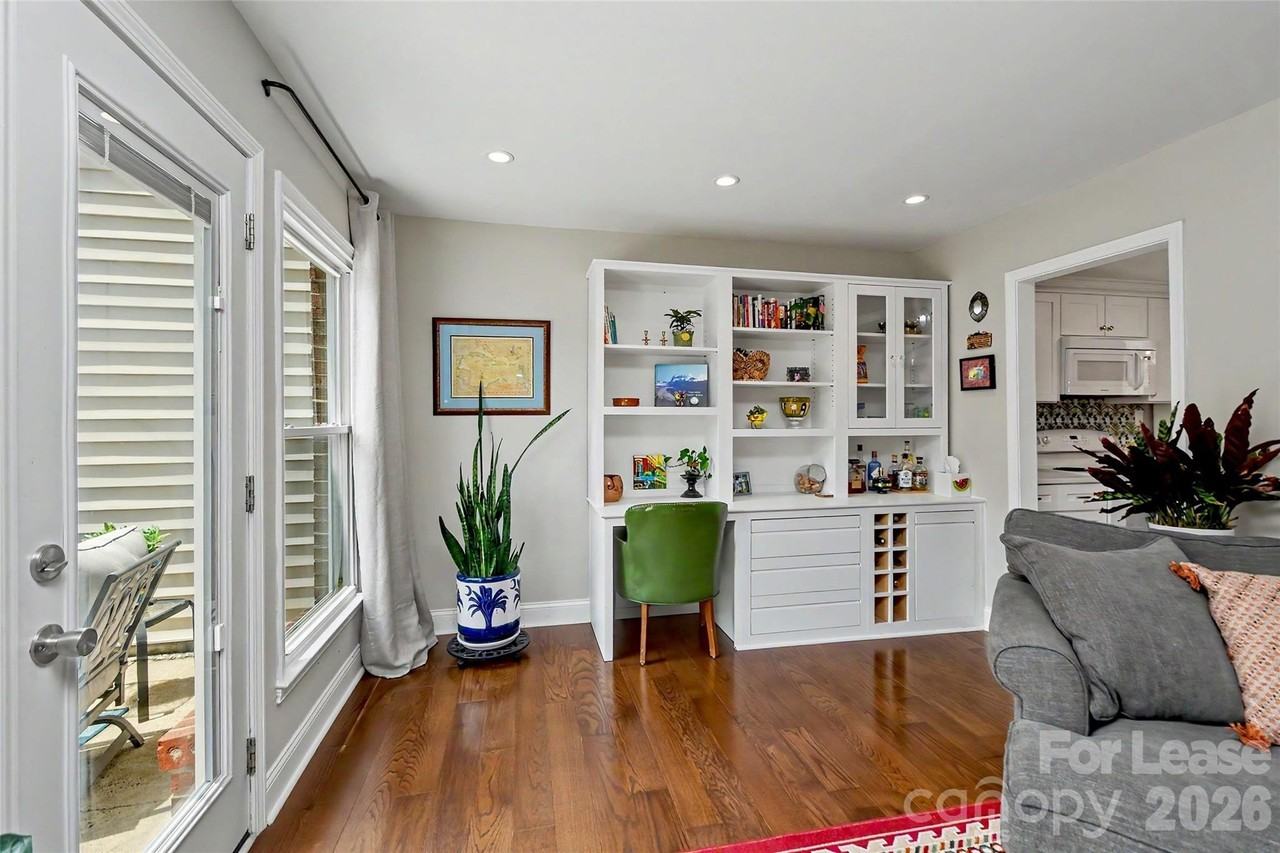 8333 Knights Bridge Rd - Photo 5 of 41