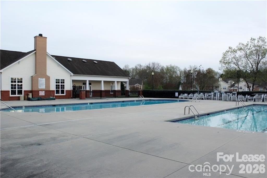 16242 Redstone Mountain Ln - Photo 2 of 3