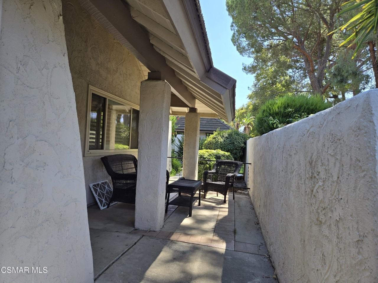 1137 Landsburn Cir - Photo 2 of 20
