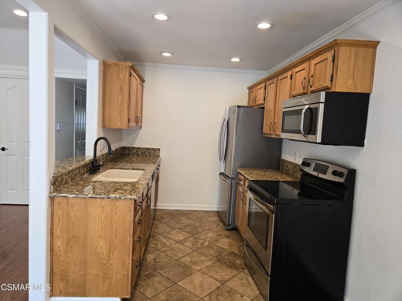 1137 Landsburn Cir - Photo 5 of 20