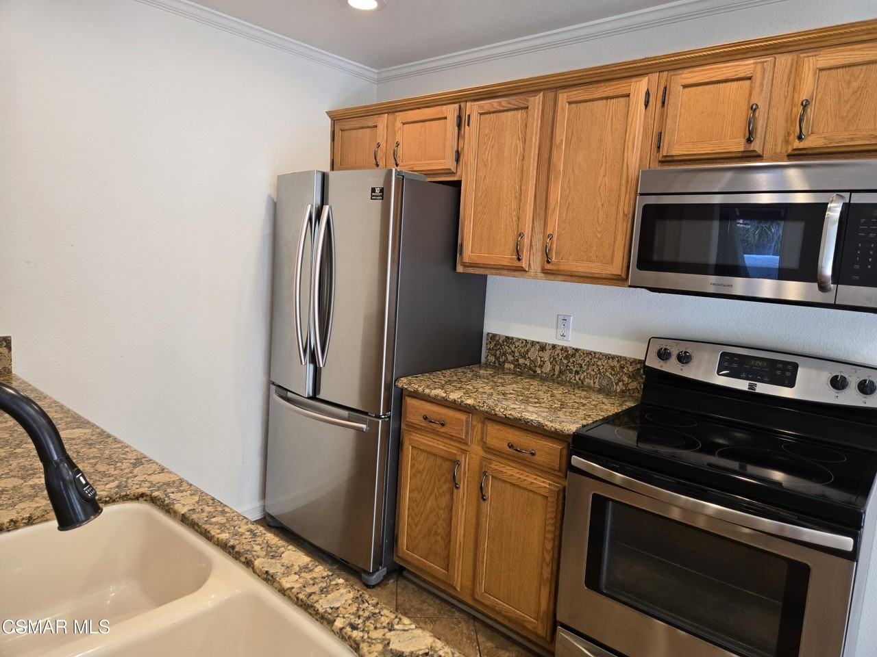 1137 Landsburn Cir - Photo 6 of 20