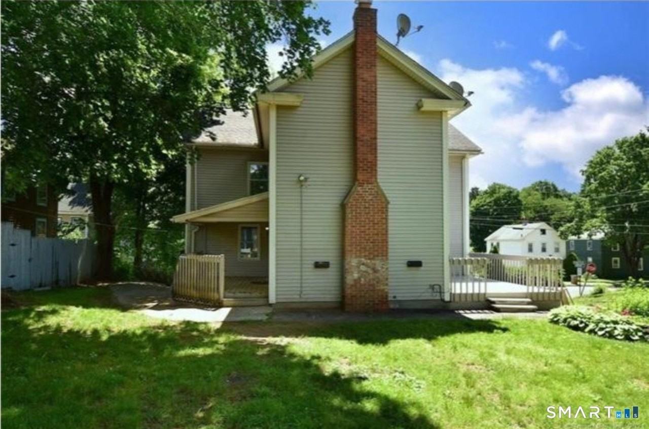 51 Mountain St - Photo 3 of 4