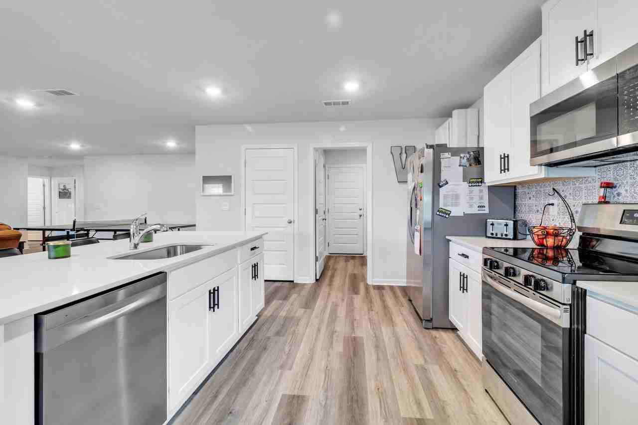 5415 Torchwood Dr - Photo 7 of 27