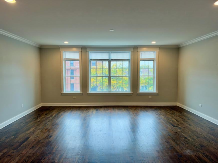 4113 N Western Ave - Photo 2 of 10