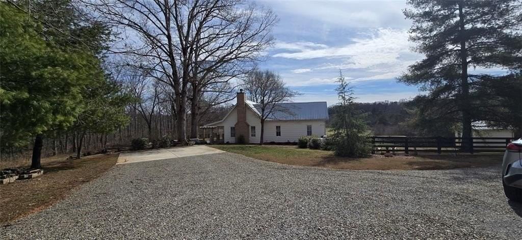 812 Bessie Ln - Photo 2 of 35