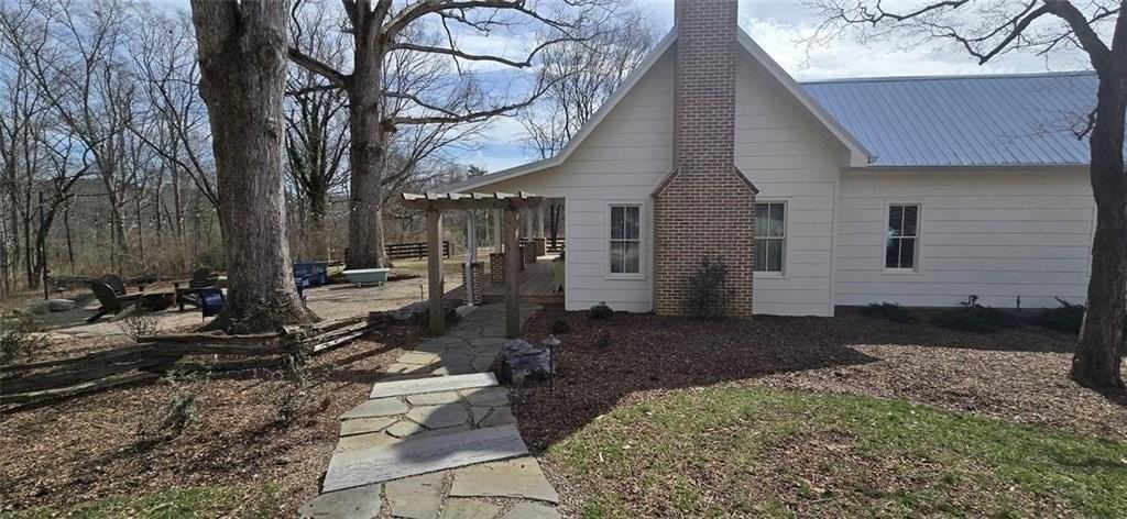 812 Bessie Ln - Photo 4 of 35