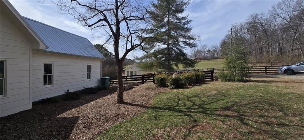 812 Bessie Ln - Photo 5 of 35