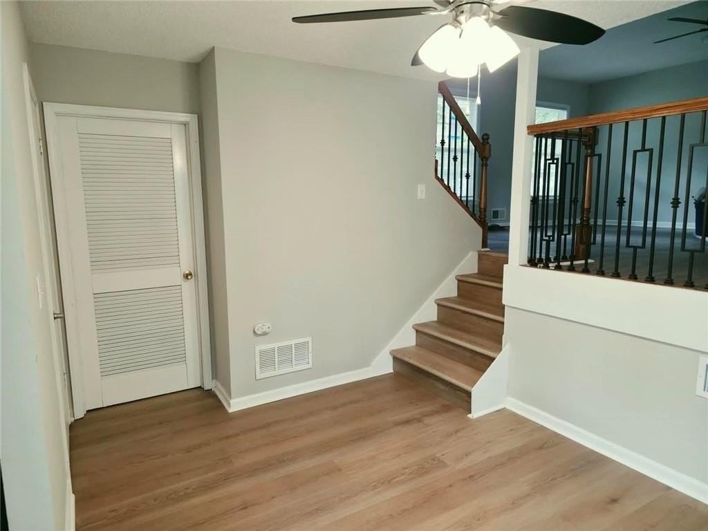 5542 Shawnee Trl - Photo 3 of 20