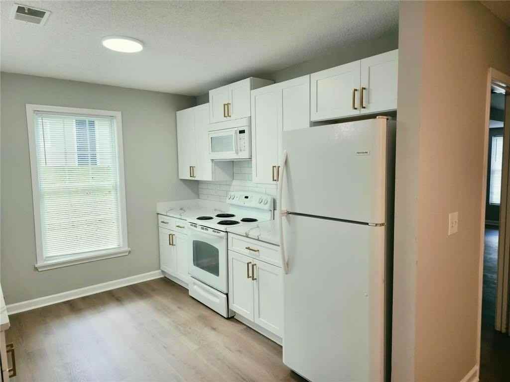 5542 Shawnee Trl - Photo 5 of 20