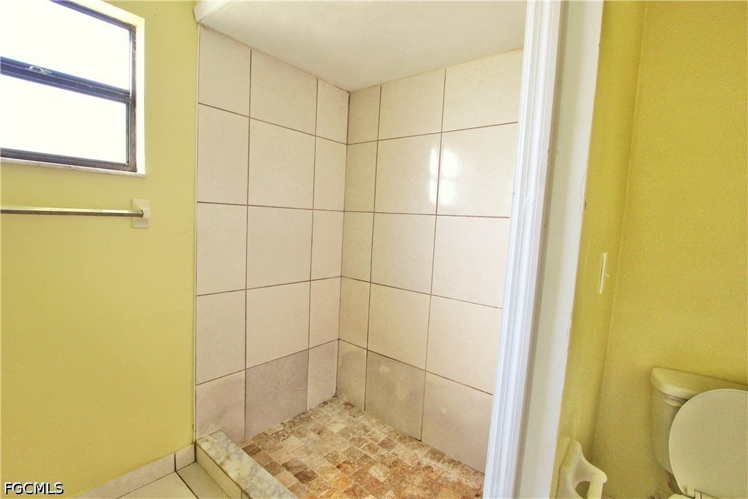 604 Weston Rd - Photo 6 of 16
