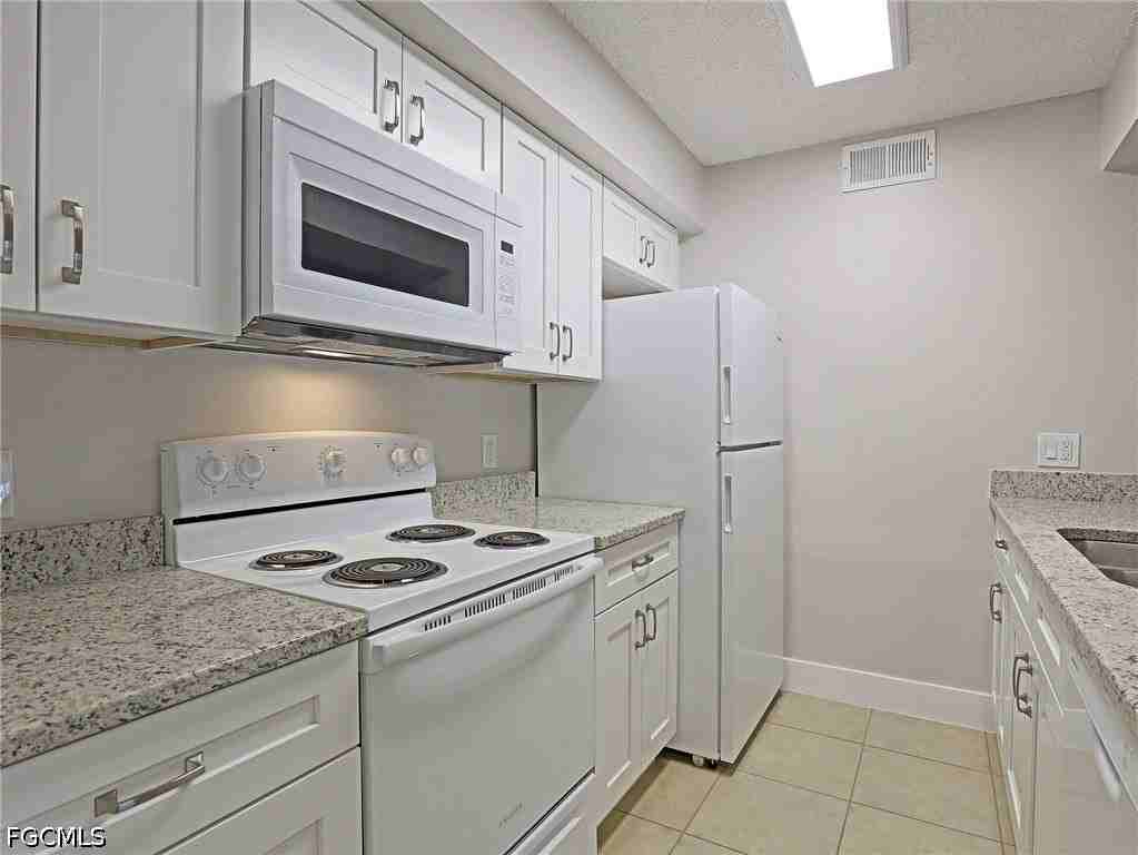 5307 Summerlin Rd #705 - Photo 4 of 13