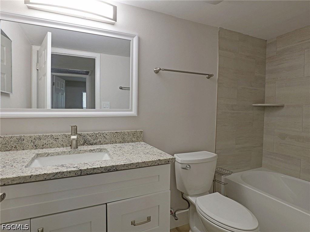 5307 Summerlin Rd #705 - Photo 6 of 13