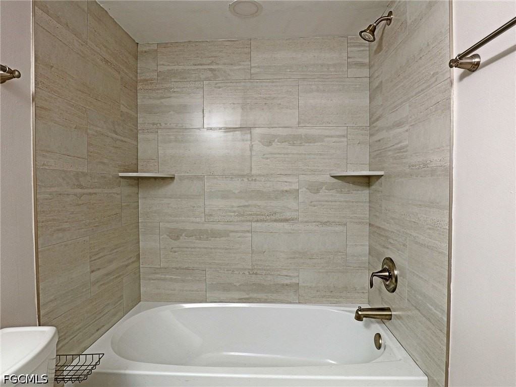 5307 Summerlin Rd #705 - Photo 7 of 13