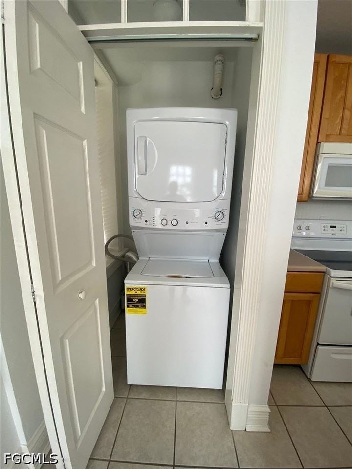 2310 1st St #504 - Photo 3 of 13