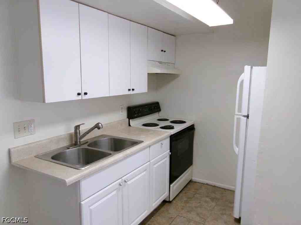 2630 Maple Ave - Photo 4 of 4