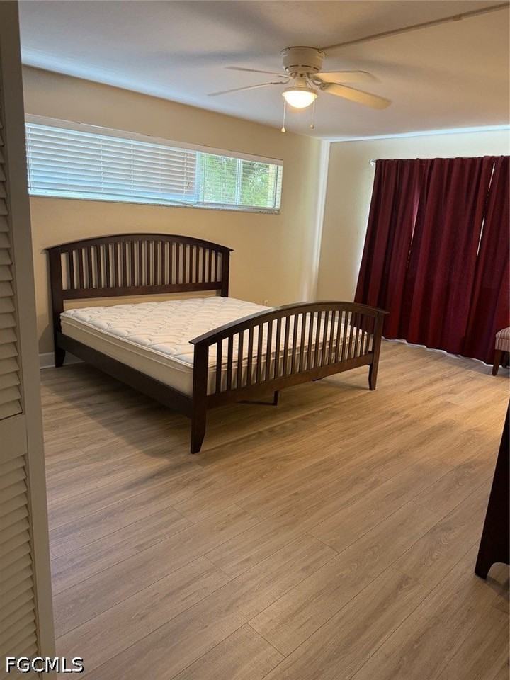 712 Tarpon St - Photo 2 of 16