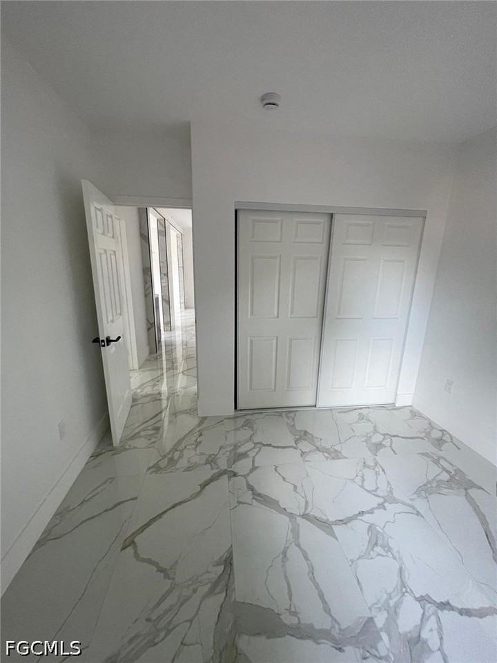 2318 Nw 24th Ave - Photo 3 of 8