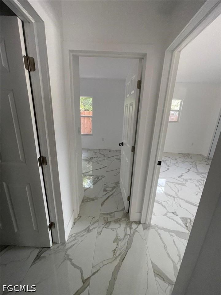 2318 Nw 24th Ave - Photo 5 of 8