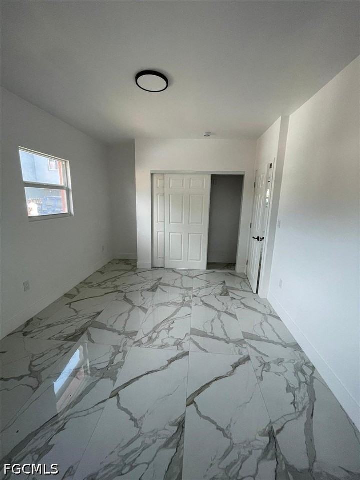 2318 Nw 24th Ave - Photo 6 of 8