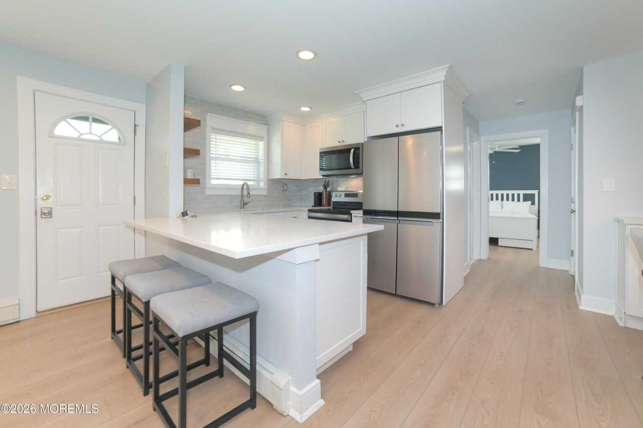 153 Wharfside Dr - Photo 3 of 19