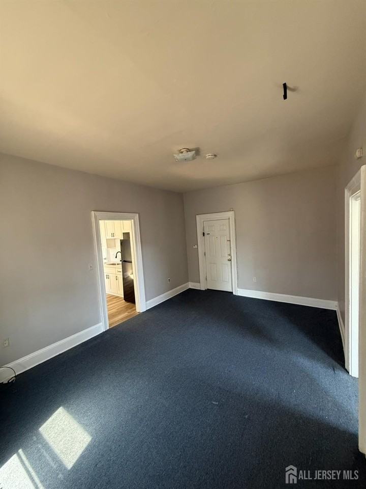 88 Harvey St - Photo 5 of 7