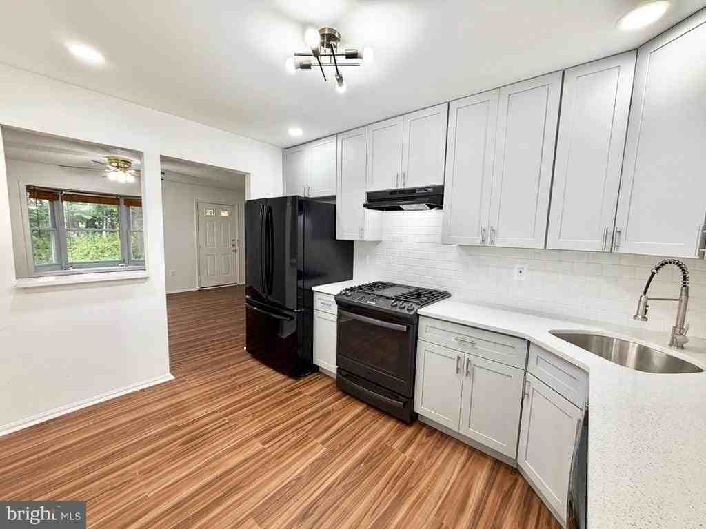 67 Cheverny Ct - Photo 5 of 26