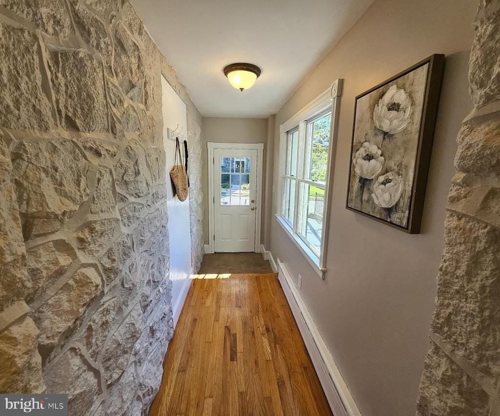 249 Highland Ave - Photo 2 of 37