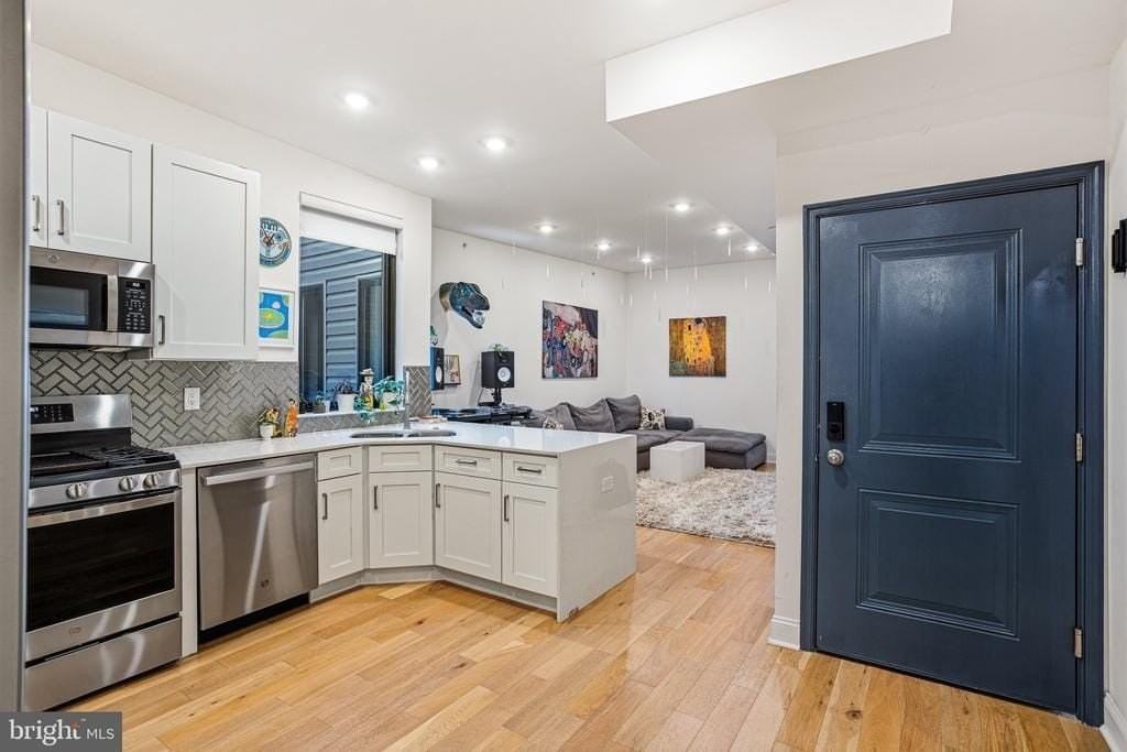 1432 N Franklin St - Photo 5 of 15