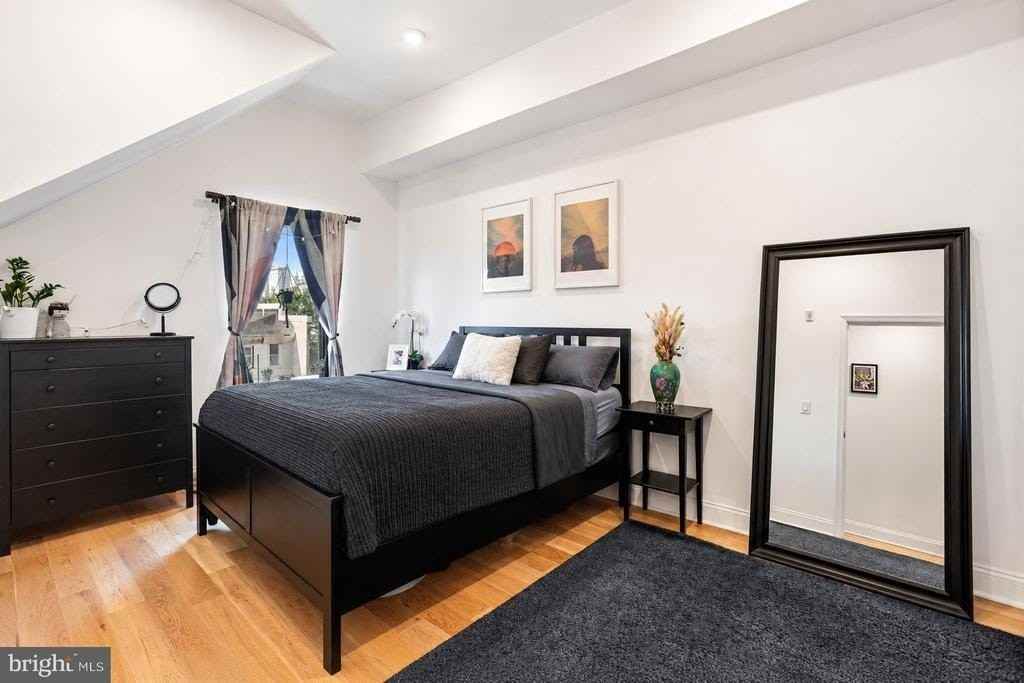 1432 N Franklin St - Photo 6 of 15