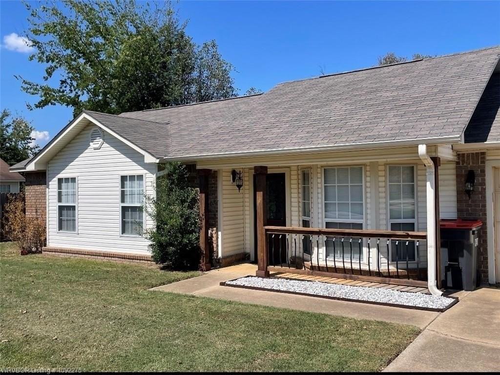 1810 Cherrybark Dr - Photo 2 of 9
