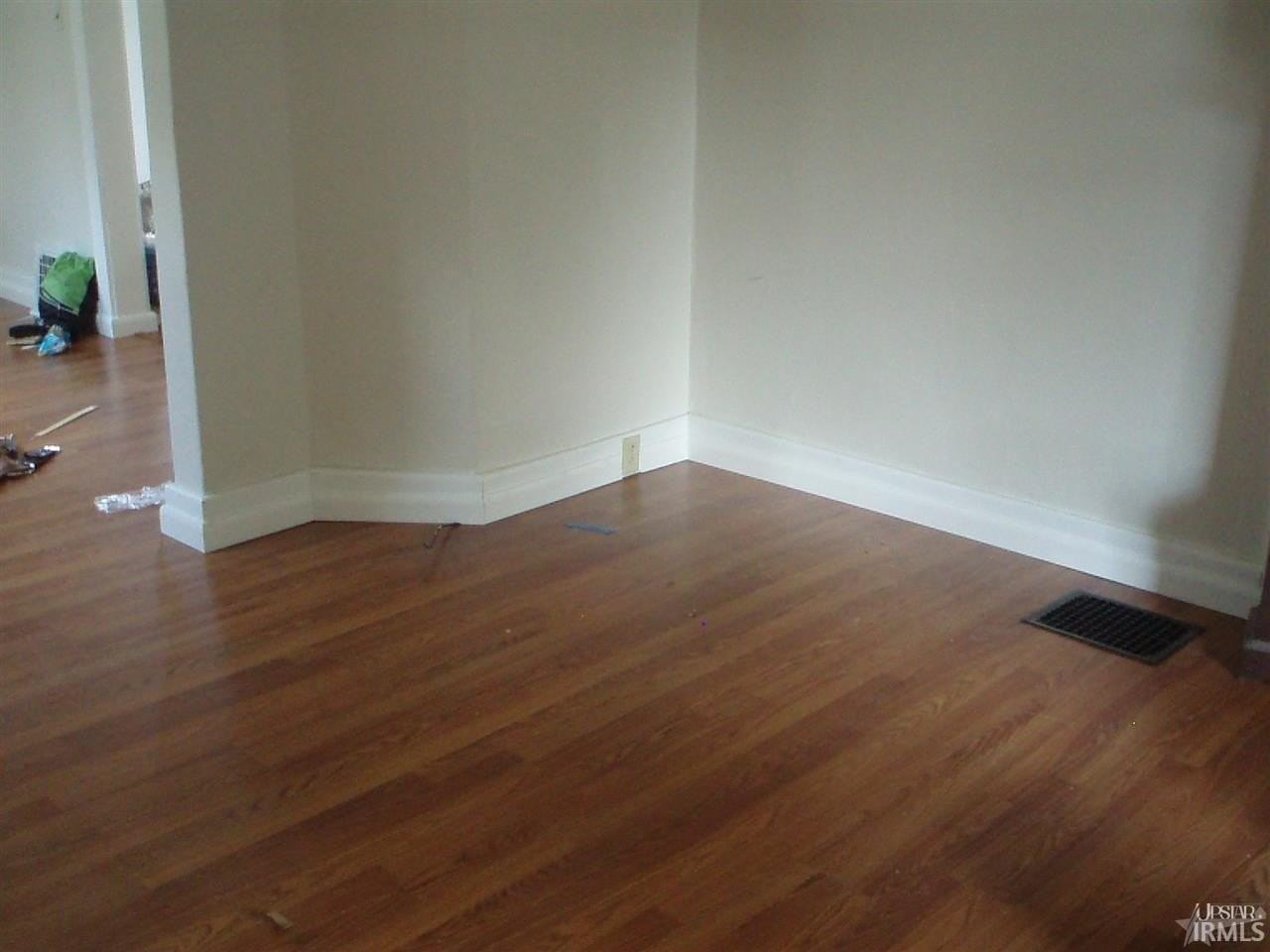 938 Herman St - Photo 4 of 26