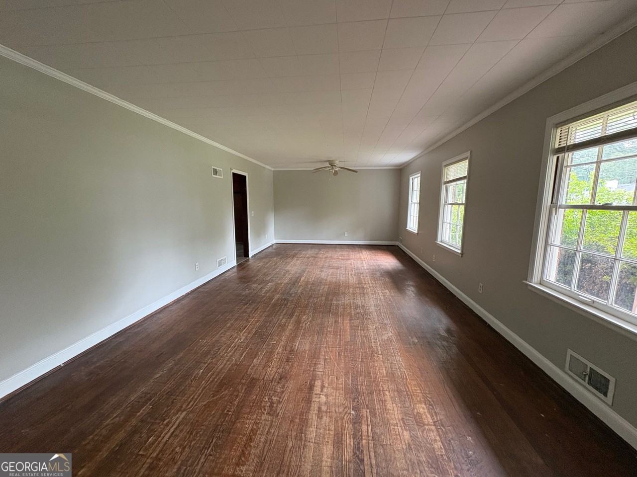 7 Lindberg St - Photo 3 of 12