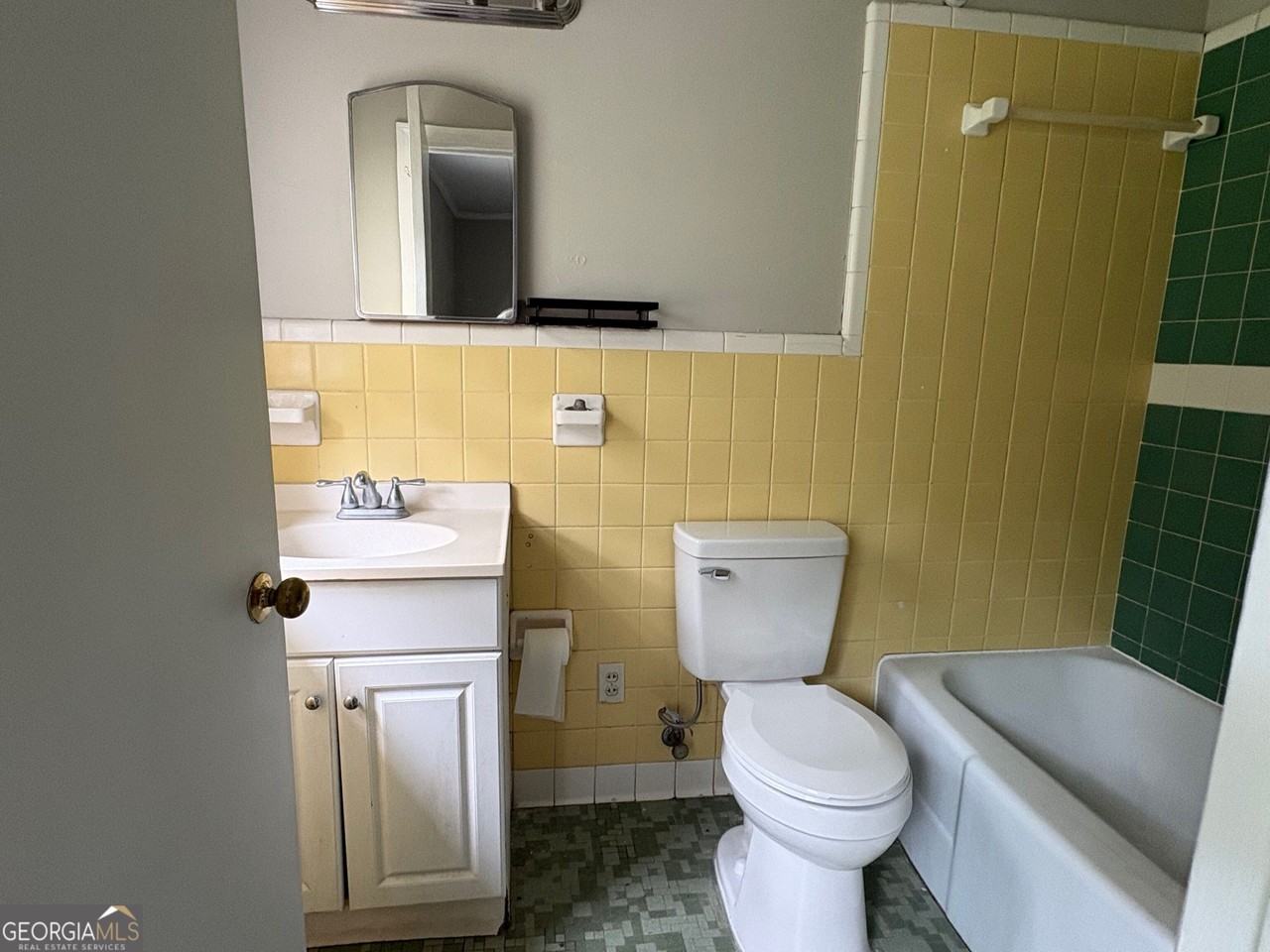 7 Lindberg St - Photo 6 of 12