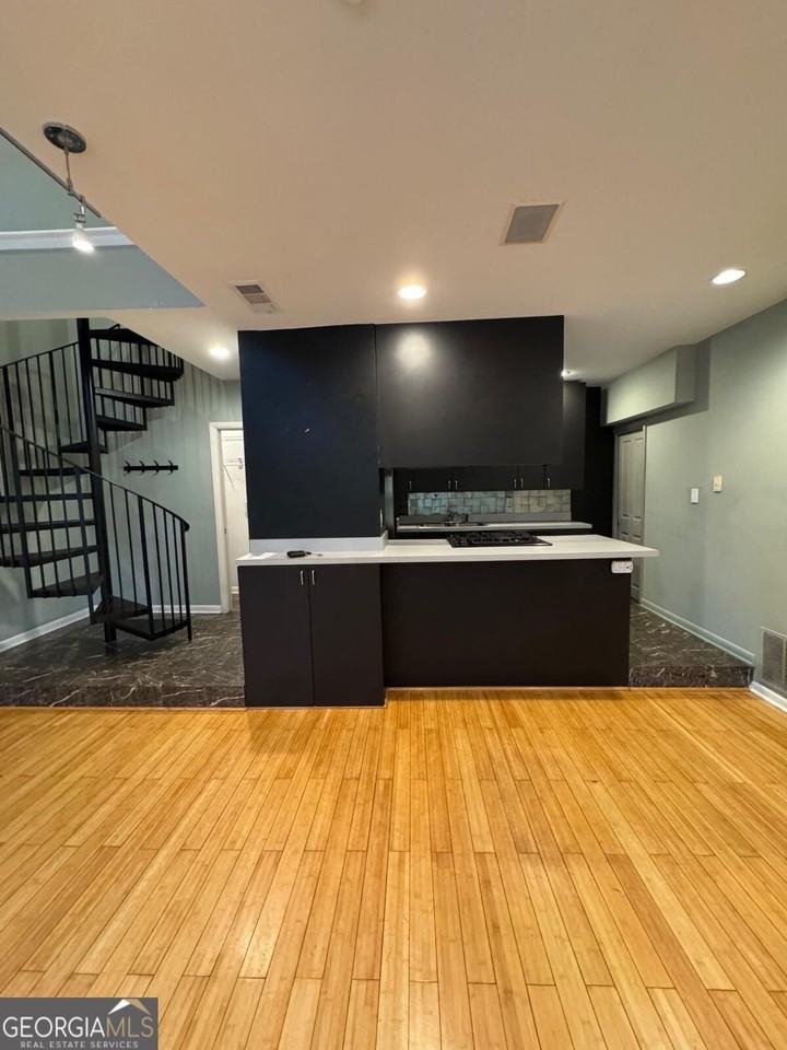 1206 Piedmont Ave Ne #3 - Photo 6 of 31