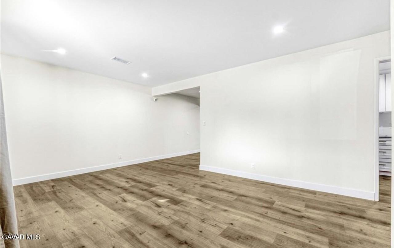 44335 Glenraven Rd - Photo 4 of 25