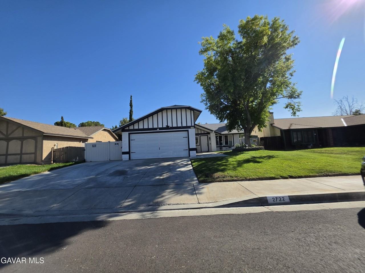 2722 Sunnyvale Rd - Photo 2 of 32