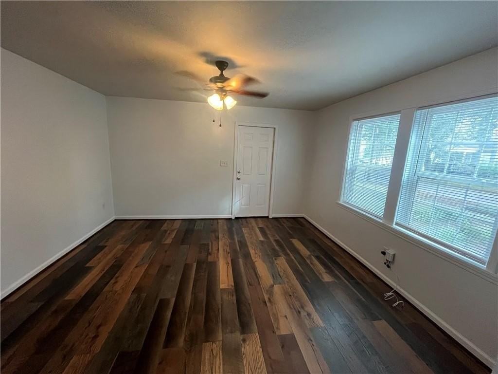 302 S Ann St #1 - Photo 4 of 13
