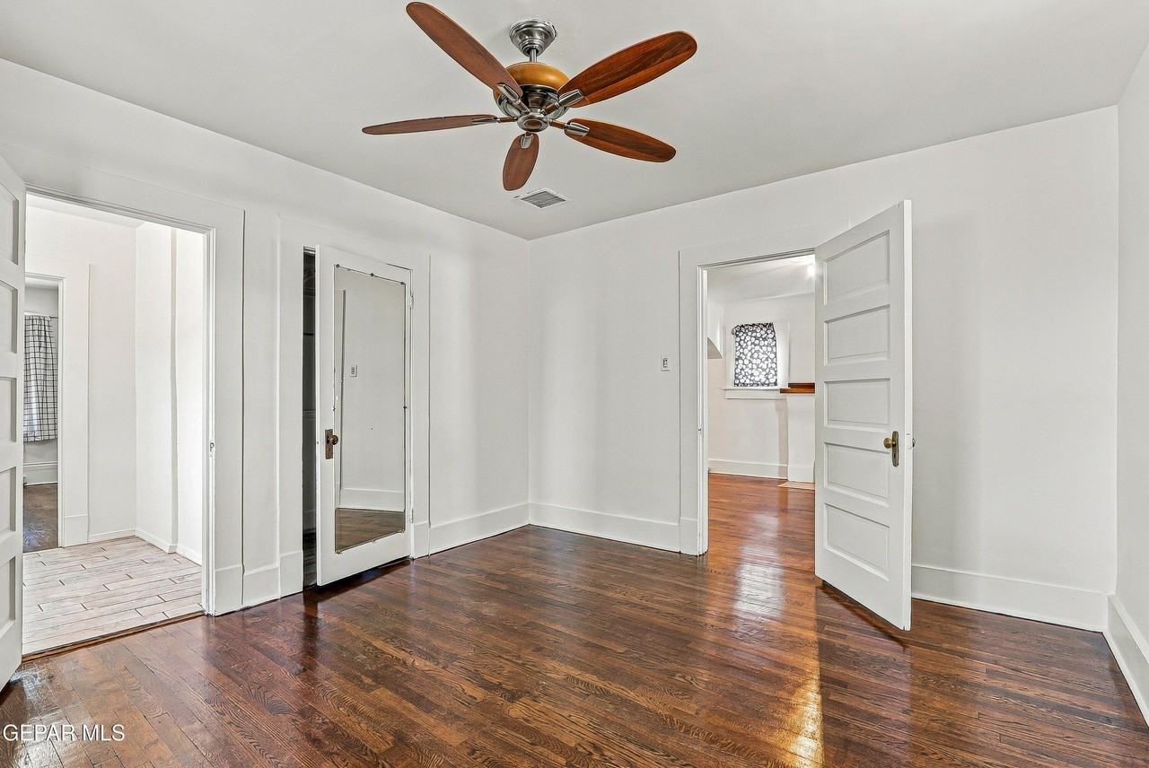 2734 Federal Ave - Photo 4 of 27