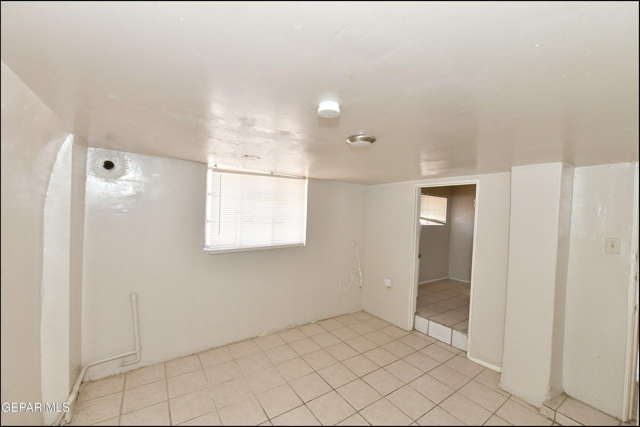 1114 N El Paso St #1 - Photo 4 of 18