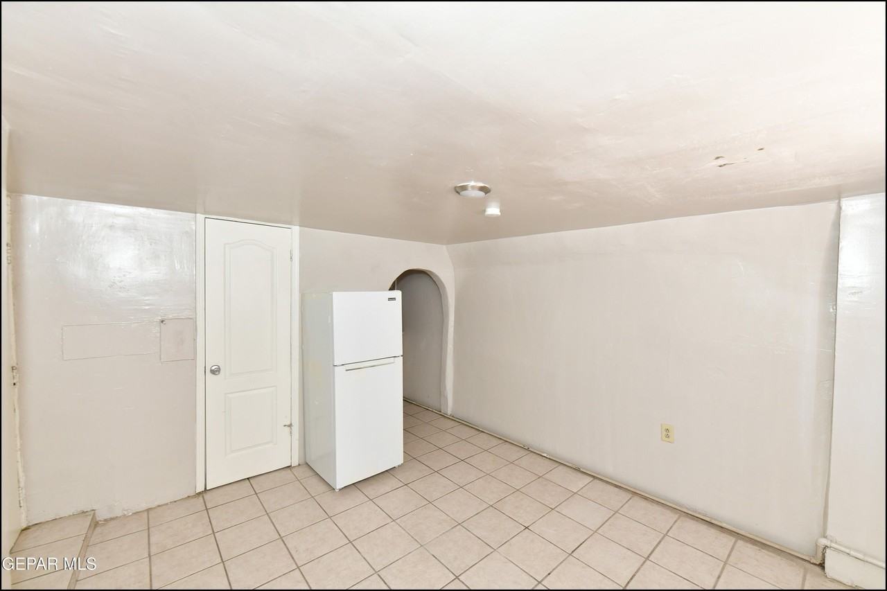 1114 N El Paso St #1 - Photo 6 of 18