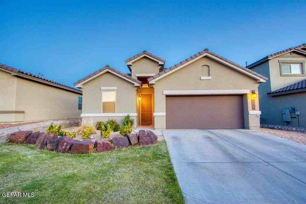12404 Chamberlain Dr