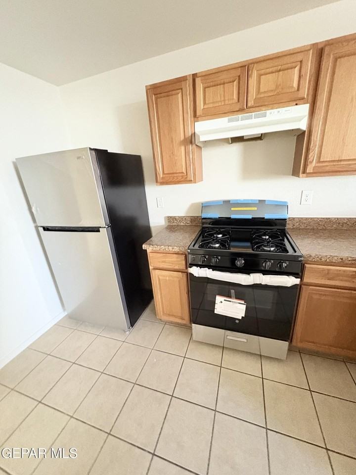 2524 Porter Ave #B - Photo 5 of 19