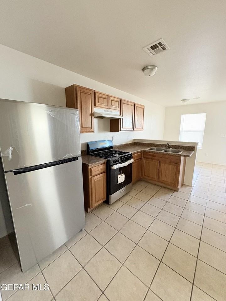 2524 Porter Ave #B - Photo 7 of 19
