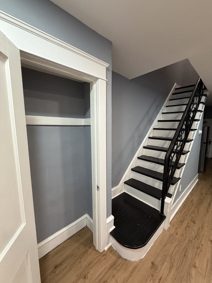 531 E Queen Ln #1 - Photo 6 of 22