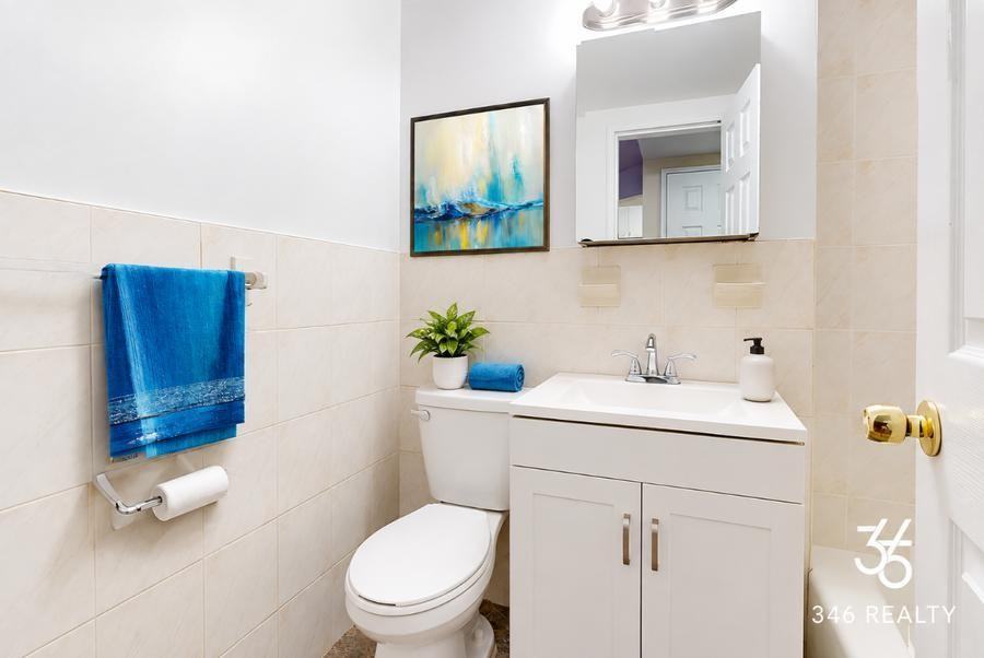 371 1st Ave - Photo 5 of 5