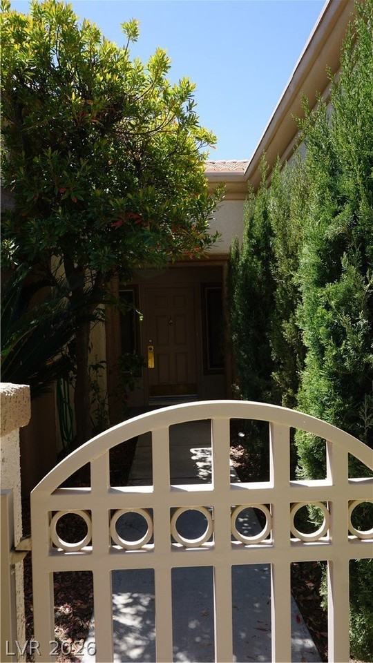 9341 Villa Ridge Dr - Photo 5 of 45