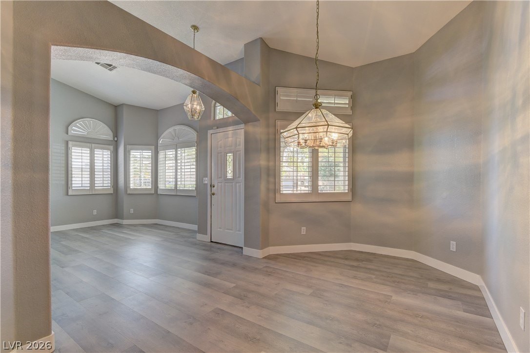 7456 Oatman Ln - Photo 7 of 26