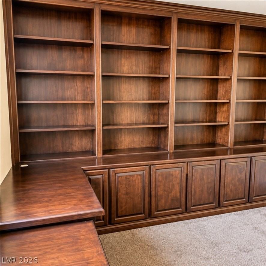 10279 Queensbury Ave - Photo 3 of 22