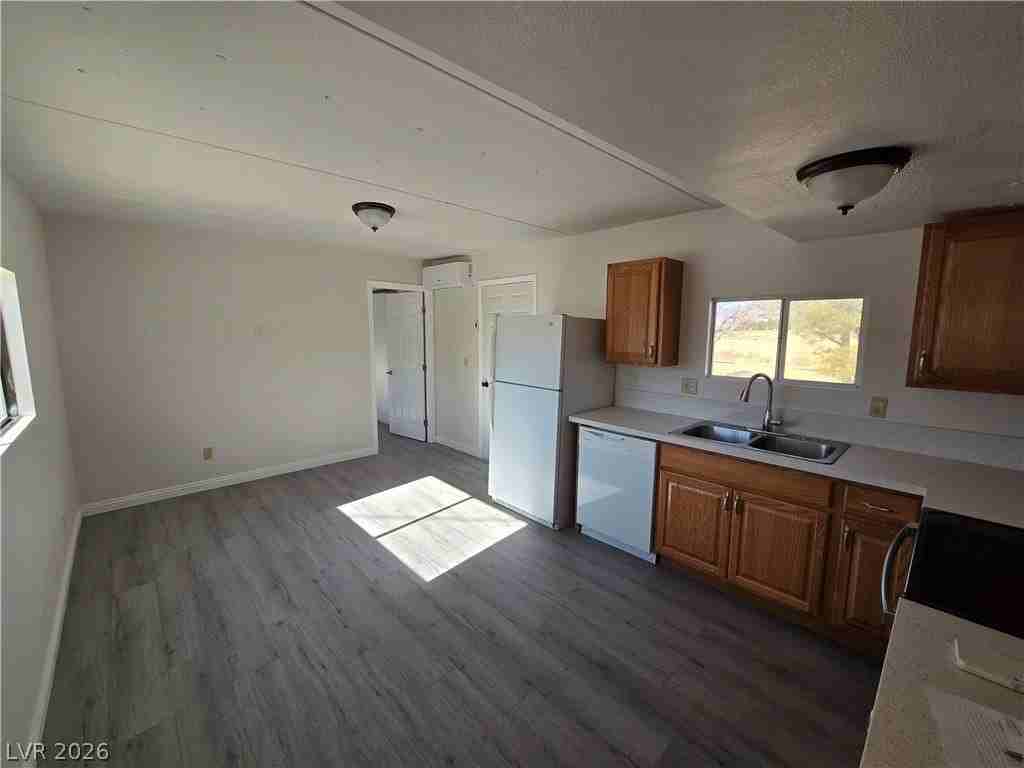 2860 W Irene St #B - Photo 5 of 17