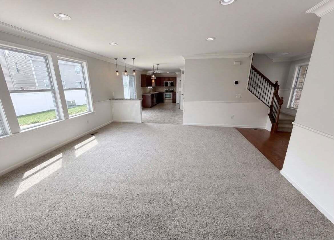 42824 Greystone Dr - Photo 2 of 10